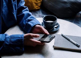 3 Apps That Help You Earn Easy Scholarships